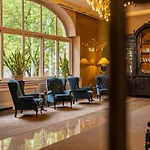 Parkhotel Kurhaus 4*