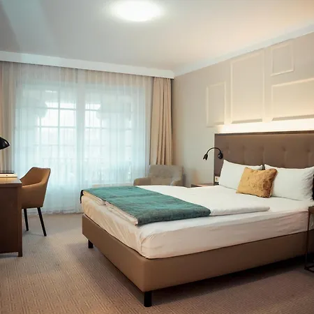 Hotel Pk Parkhotel Kurhaus 4*