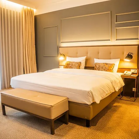 Parkhotel Kurhaus Otel