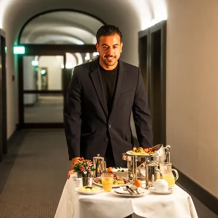 Parkhotel Kurhaus Otel 4*