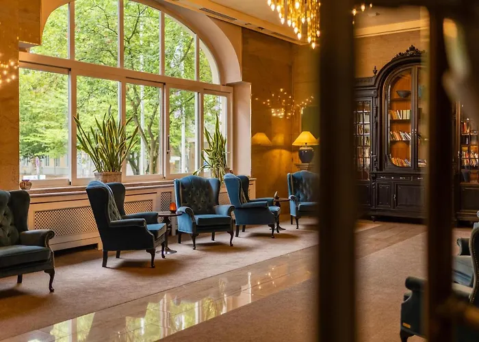 Parkhotel Kurhaus 4*